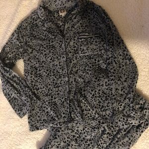 Anne Klein pajama set